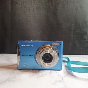 Olympus FE46 digital camera